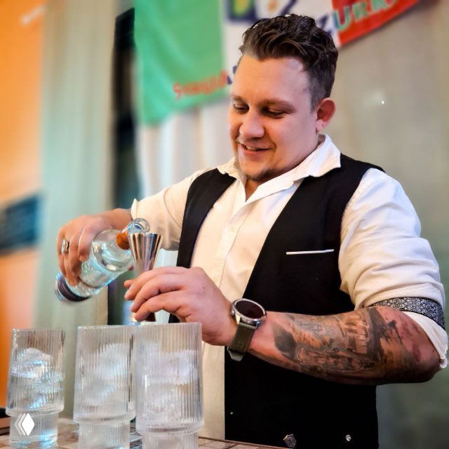 Бар за углом