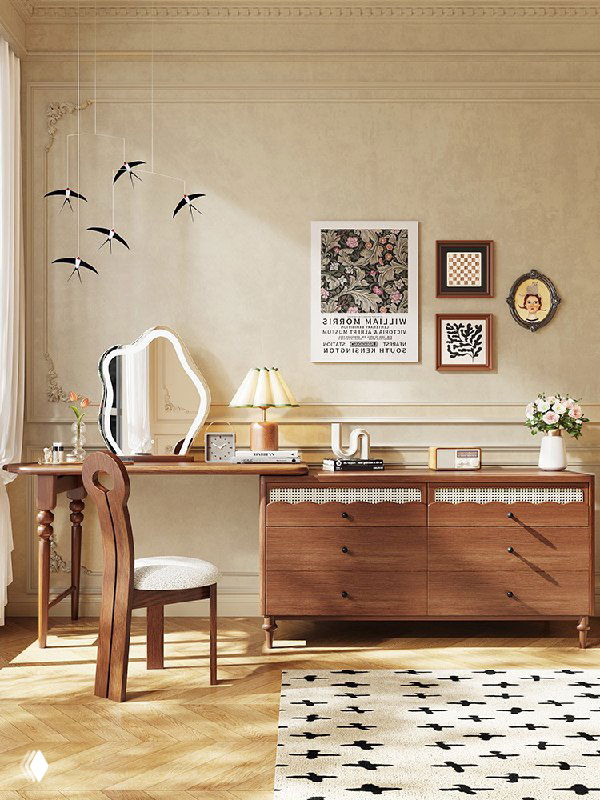 Интерьерная фотография: комод и туалетный столик из ясеня в светлой комнате с зеркалом, стулом, настольной лампой и декором на стене.