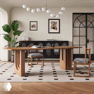 Обеденный стол из массива ясеня в оформленном интерьере: длинная прямоугольная столешница и декоративные изогнутые опоры, вид спереди в комнате.