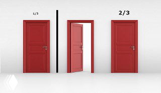 Иллюстрация задачи Монти Холла: три закрытые красные двери, средняя приоткрыта, визуализация выбора и смены двери