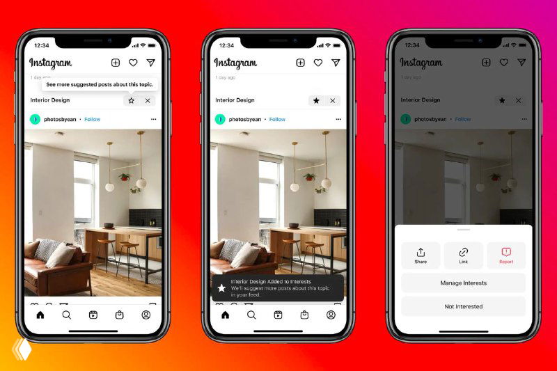 Три смартфона с интерфейсом Instagram: на экранах видна основная лента с рекомендованными постами, а фон — красно‑оранжевый градиент.