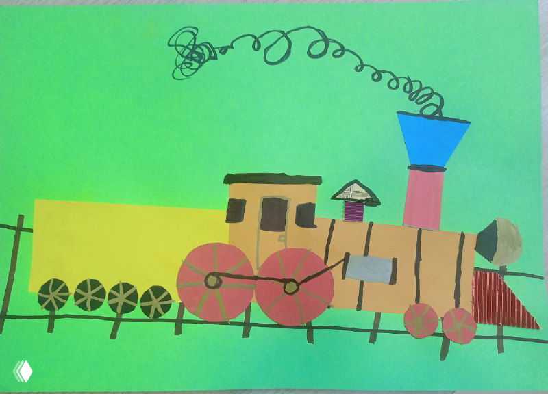 Коллаж‑паровоз на зелёной картонной подложке: простые геометрические формы, колонки колес и яркие круги — пример сборки из частей для объяснения устройства.