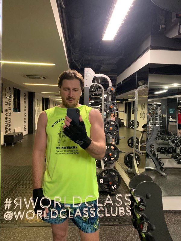 После фото из зала пришёл запрос на трекинг продаж