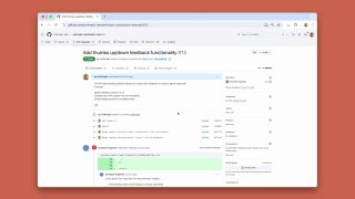 Скриншот веб-интерфейса с кодом и комментариями, виден фрагмент рабочего процесса разработчика в браузере и выделение изменений.