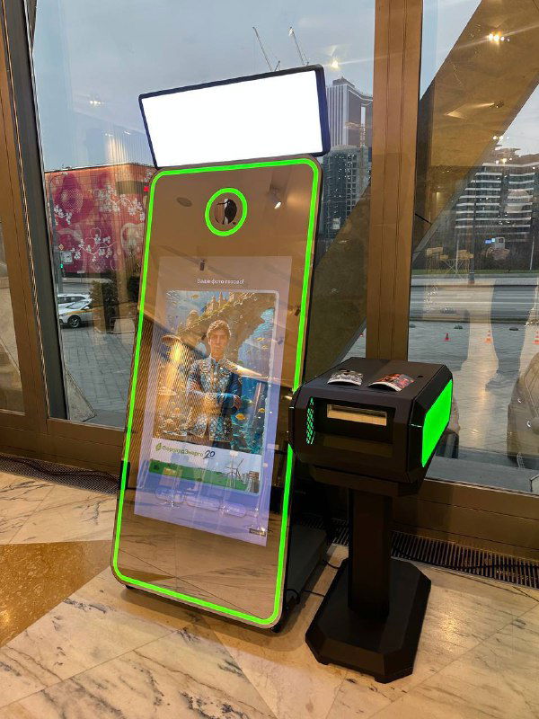 Селфи-зеркало Hi-Tech