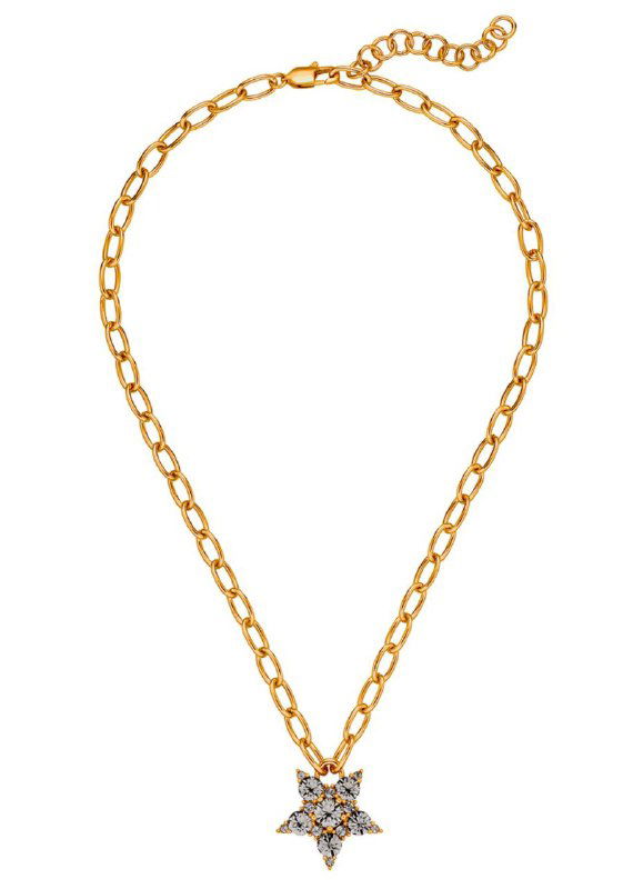 Золотое колье Dyrberg Kern с подвеской в виде украшенной кристаллами шестиконечной звезды на нейтральном светлом фоне, товарный кадр.