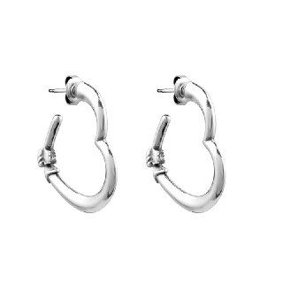 Фотография небольших серебристых серьг-кольц от Ciclon, каталожное фото на белом фоне, показывает форму и застежку.