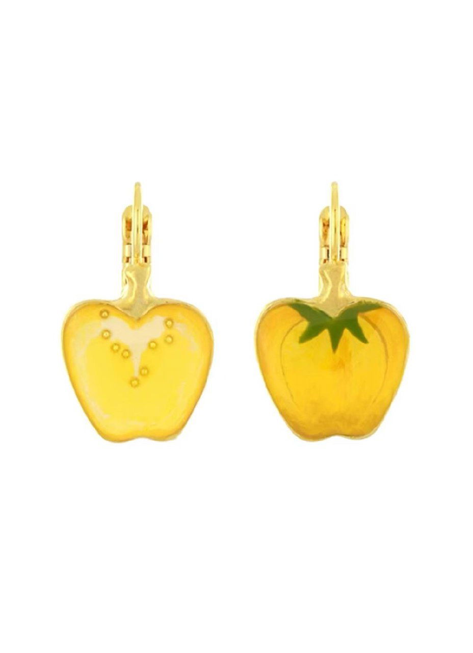 Жёлтые эмалевые серьги TARATATA в форме яблок с золотистой фурнитурой и тонкими декоративными деталями, сняты на нейтральном белом фоне.