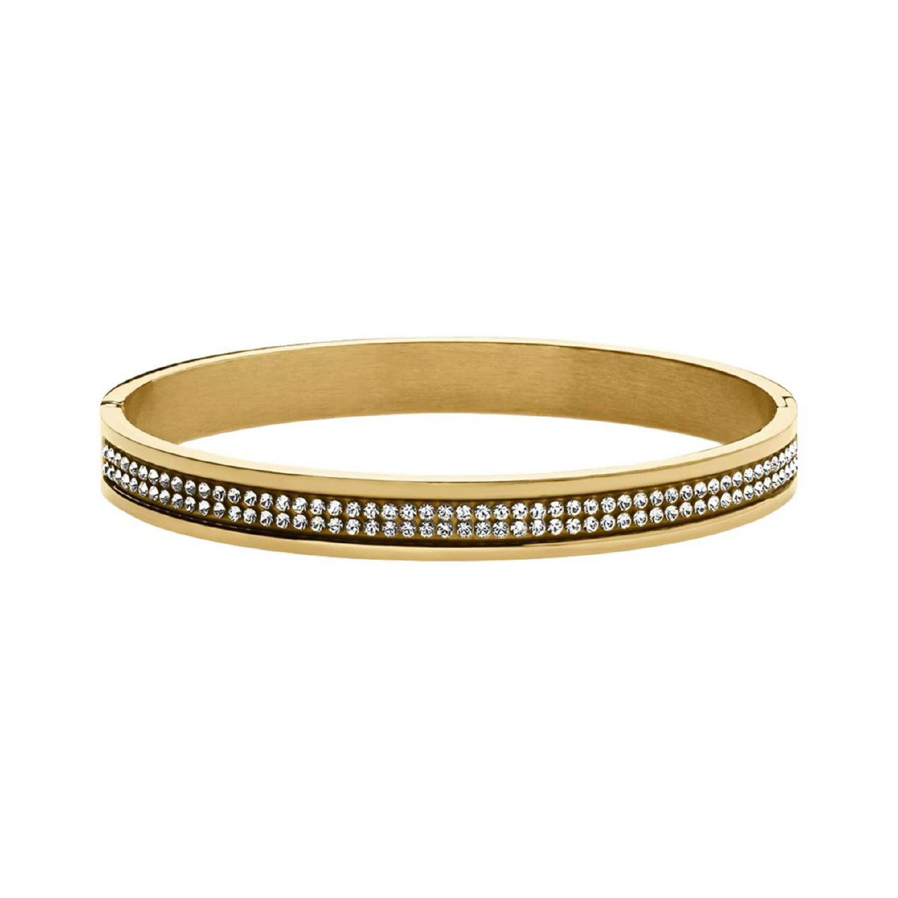 Широкий золотой бэнгл Dyrberg Kern с тремя рядами мелких кристаллов на белом фоне, выразительный каркасный браслет для яркого образа.