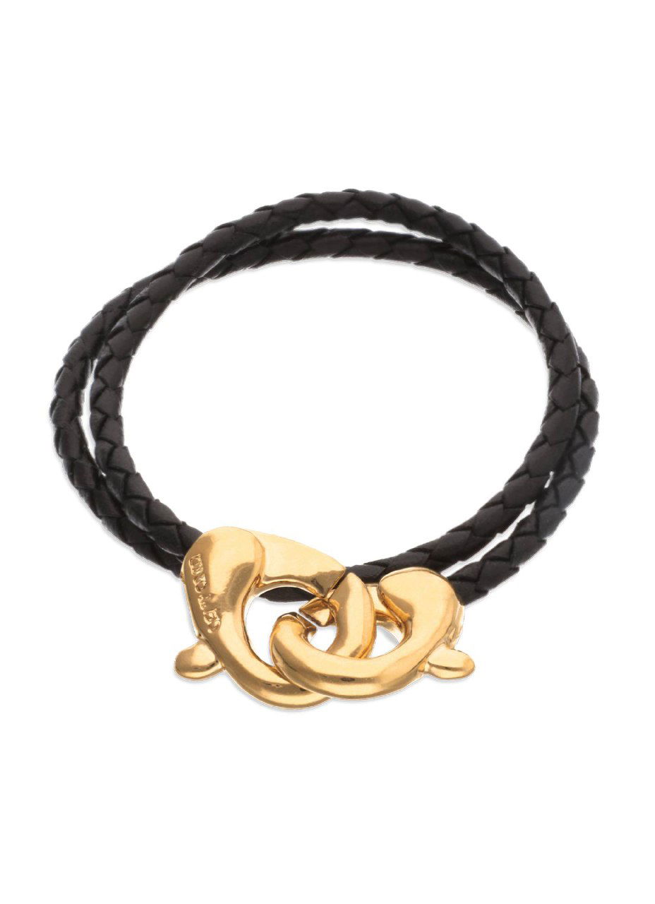 Чёрный плетёный кожаный браслет с позолоченным двойным карабином — вариант исполнения коллекции, показан крупным планом на белом фоне.