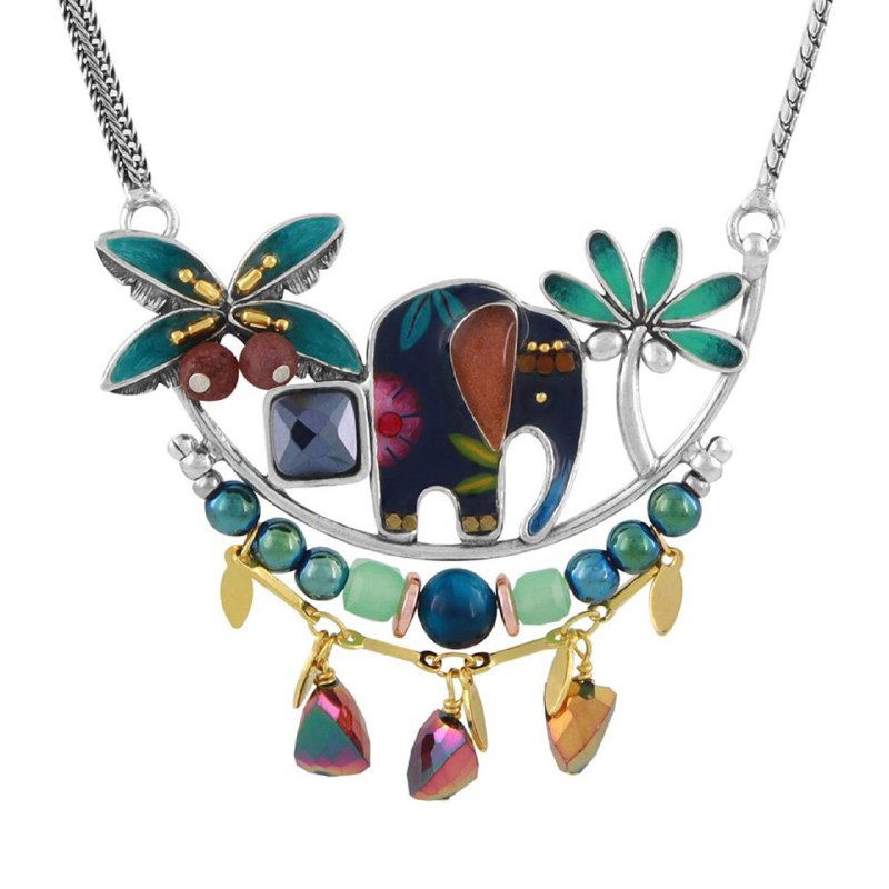 Яркое ожерелье TARATATA с эмалированными элементами и подвесками, изображение слона и цветочных мотивов на белом фоне, эффектный центральный аксессуар.