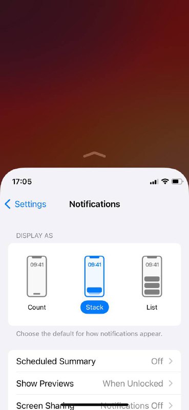Скриншот экрана iPhone с меню настроек уведомлений и выделенным вариантом отображения для приложения Slack, видна верхняя панель состояния.