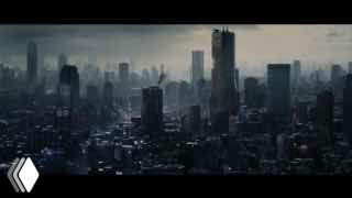 Кадр из проморолика: мрачный городской пейзаж с высотками, дымкой и тёмным небом — атмосферный фон для динамичного экшена.