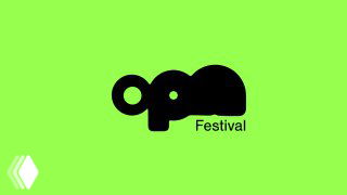 Зелёный логотип OPN на ярком фоне — минималистичная айдентика фестиваля моушен‑дизайна, показанная в контексте фирменного визуала и мерча.