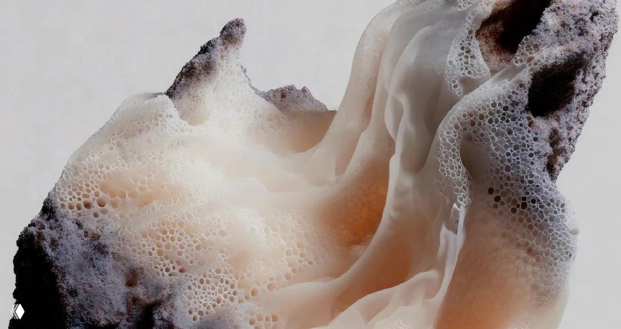 Абстрактная композиция с органическими формами и пузырчатой текстурой в бежево‑серой гамме; иллюстрация к материалу о вкусе и генеративном ИИ.
