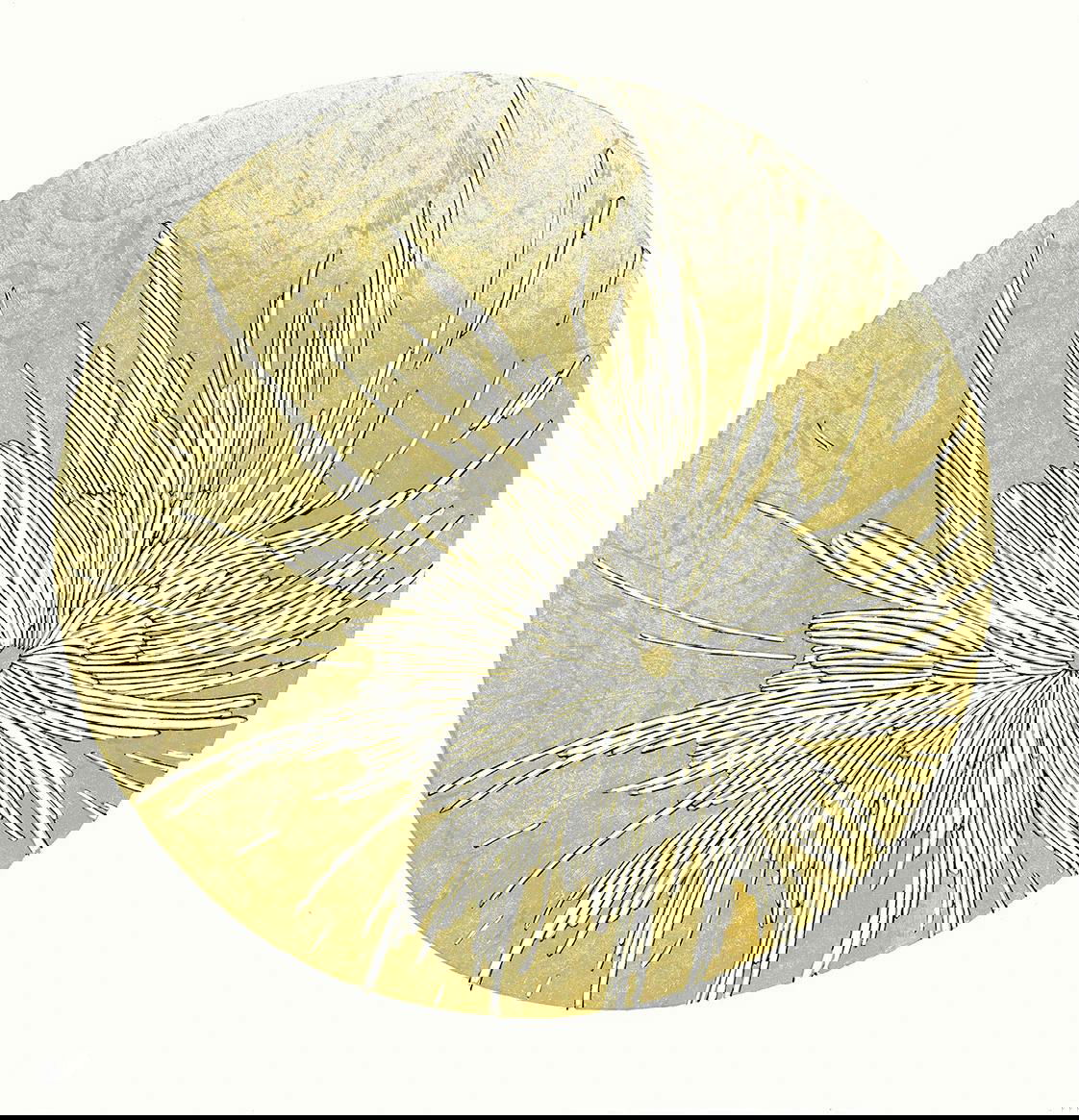 Круглая абстрактная композиция с радиальными белыми линиями на золотом фоне — похожие на цветок или взрыв тонкие штрихи и текстура металлика.