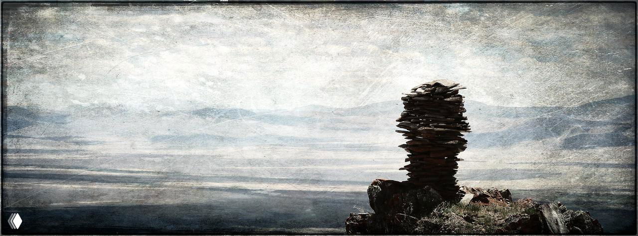 Панорамная иллюстрация: каменная насыпь на краю утёса на фоне широкого моря и неба, акцент на текстуре и глубине пространства.