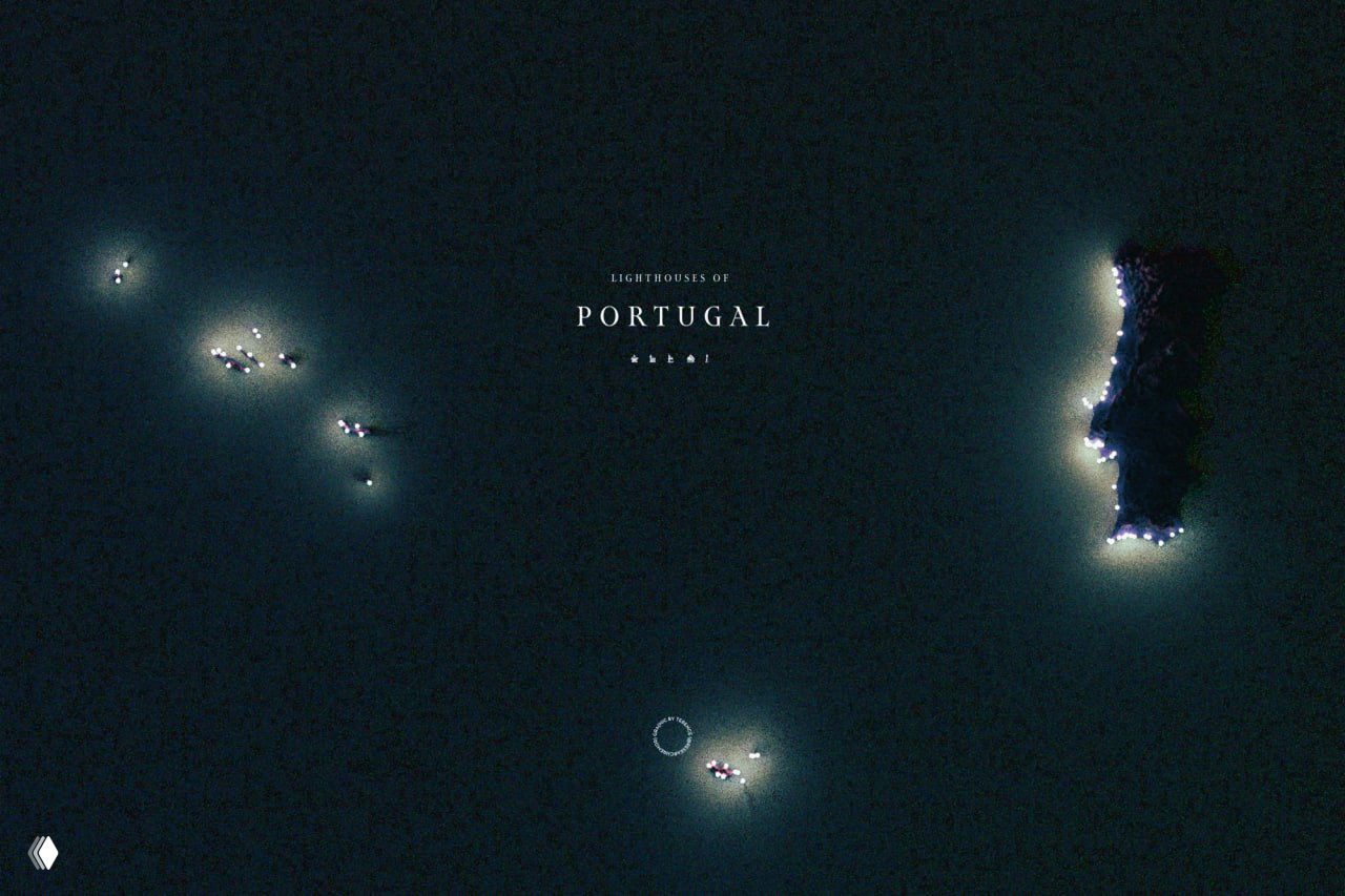 Ночной вид побережья Португалии и окружающих островов: отдельные светящиеся точки маяков, выделенные на тёмном море и показанные в картографическом стиле.