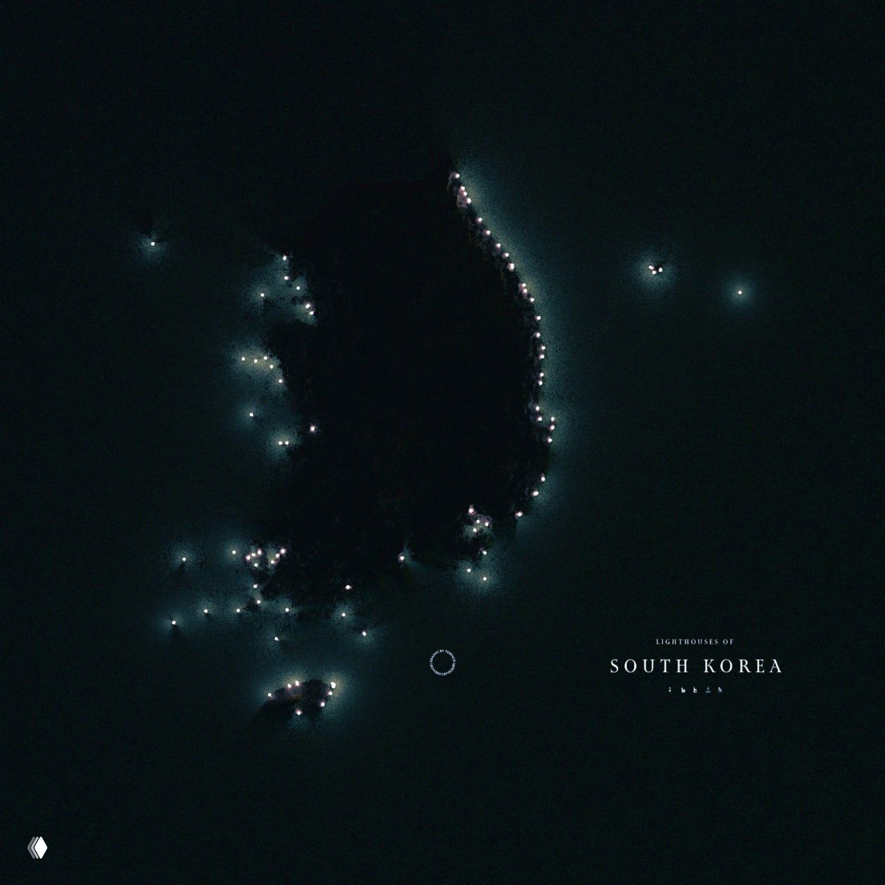 Карта Южной Кореи ночью: острова и прибрежные участки подсвечены точками маяков, выделенными на тёмном морском фоне в эстетической визуализации.