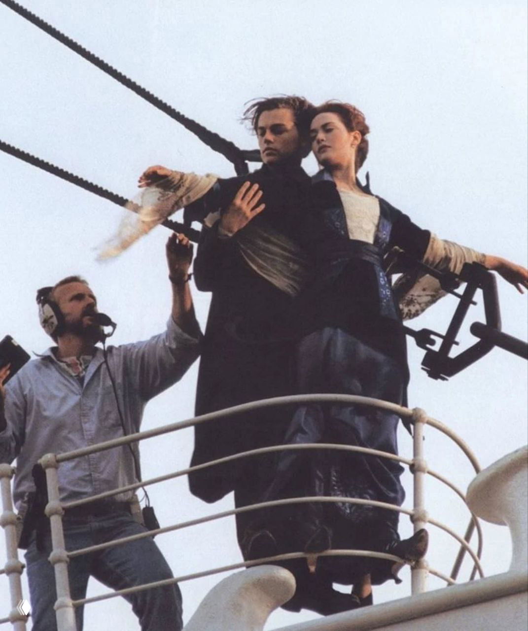 На мачте: постановочная сцена с ДиКаприо и Уинслет, репетиция знаменитой позы на носу корабля в условиях страховки и техники безопасности.