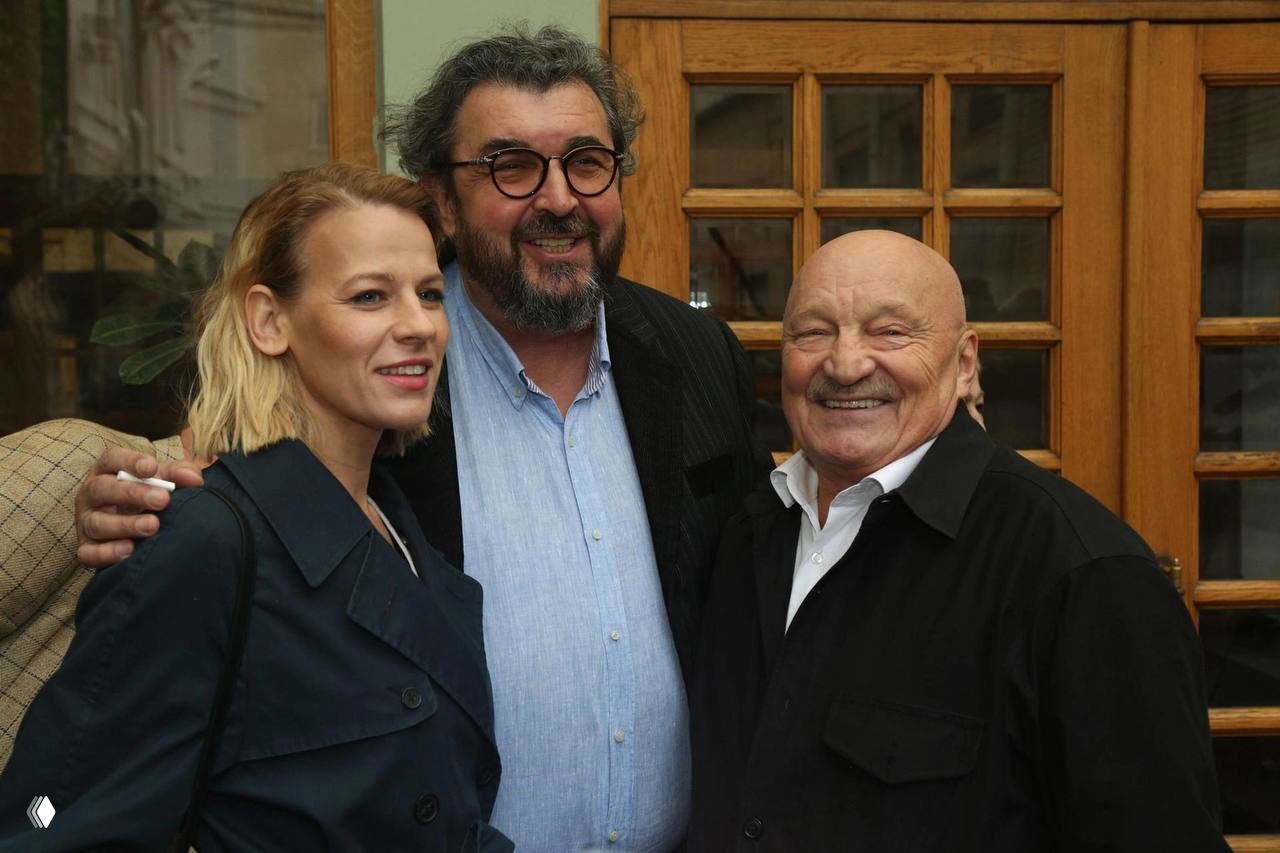 «Как умер? Когда?»: Ребенок в ужасе от смерти Золотовицкого