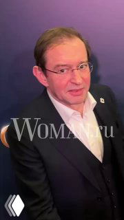 Константин Хабенский на красной дорожке на премьере научно‑фантастического фильма «Авиатор» Егора Кончаловского, портретный кадр.