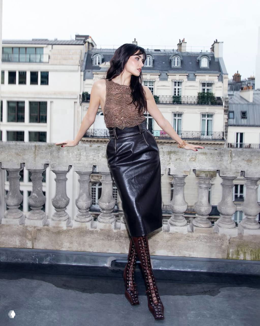 Ханде Эрчел на показе Elie Saab в Париже