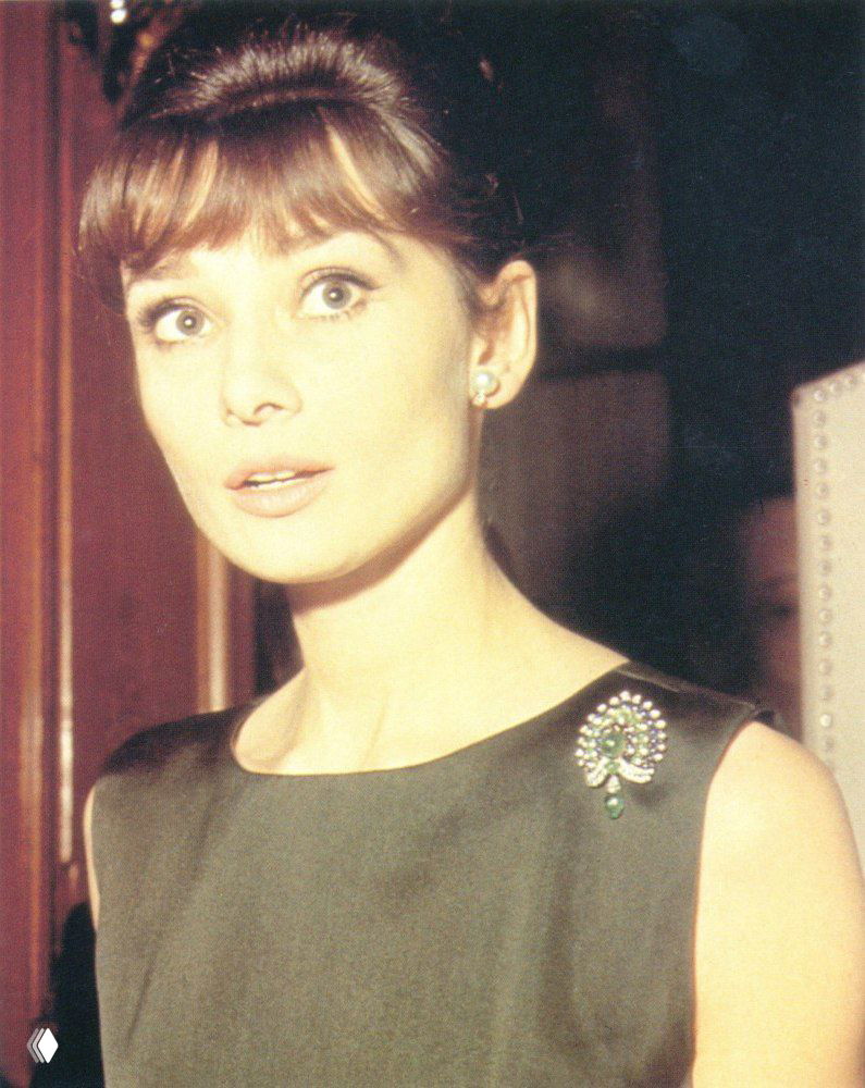 Брошь актрисы Одри Хепберн продали за 425 тысяч долларов