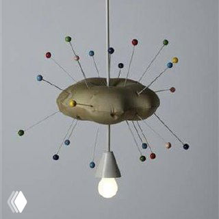 Графическая абстрактная композиция в серых тонах с точечными и лучевыми элементами — декоративный мотив, связанный с дизайнерскими набросками.