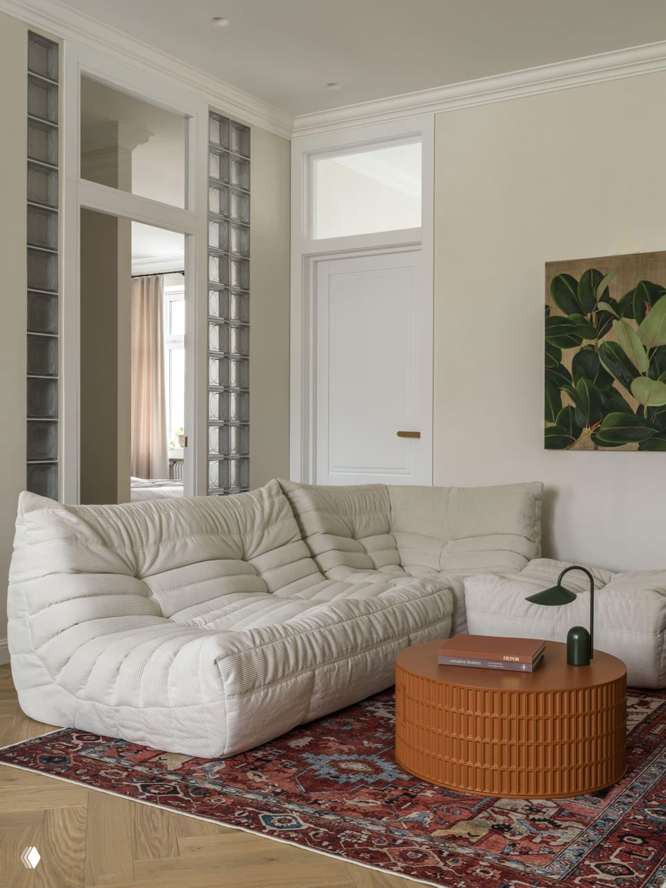 Стеклоблоки, метлах и терракота — квартира 82 м² в Москве