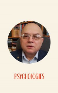 Портрет эксперта Павла Решетова на карточке Psychologies, круглая фотография на светлом фоне, логотип издания внизу.