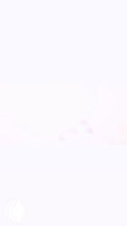 Превью вертикального видео/изображение с бледным фоном; рекламный кадр для поста KPI.bi о возвращаемости клиентов в бьюти‑сегменте без чётких объектов.