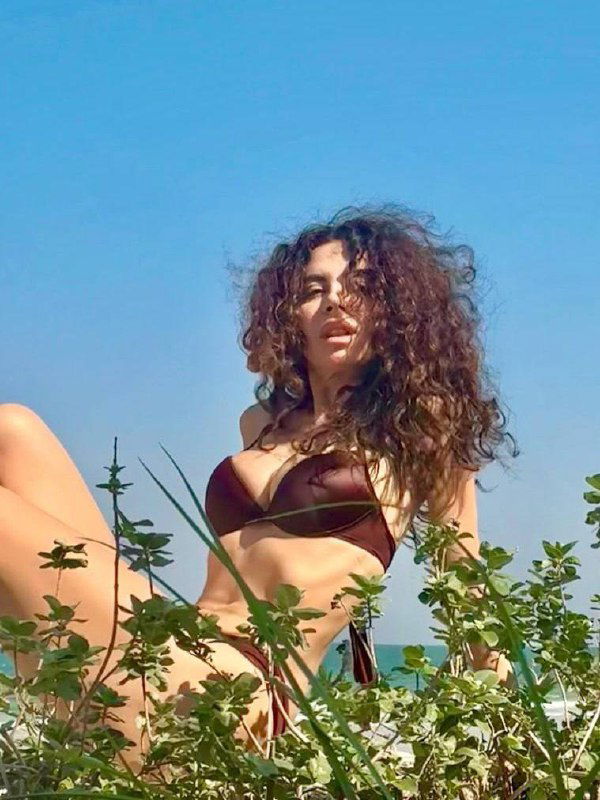 Аня Плетнева из «Винтаж»: новая фотосессия