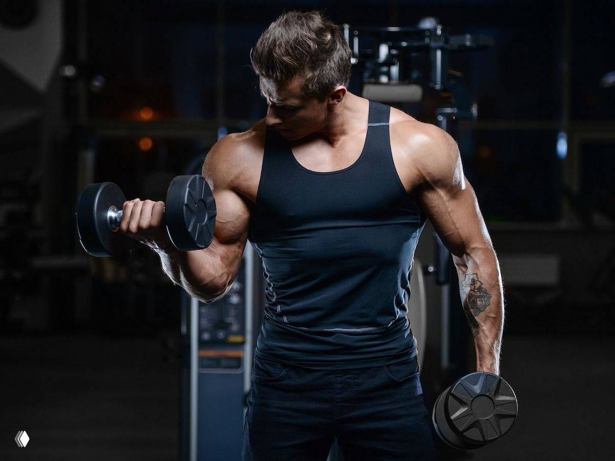 3 ошибки, которые не позволяют вам накачать большие бицепсы
