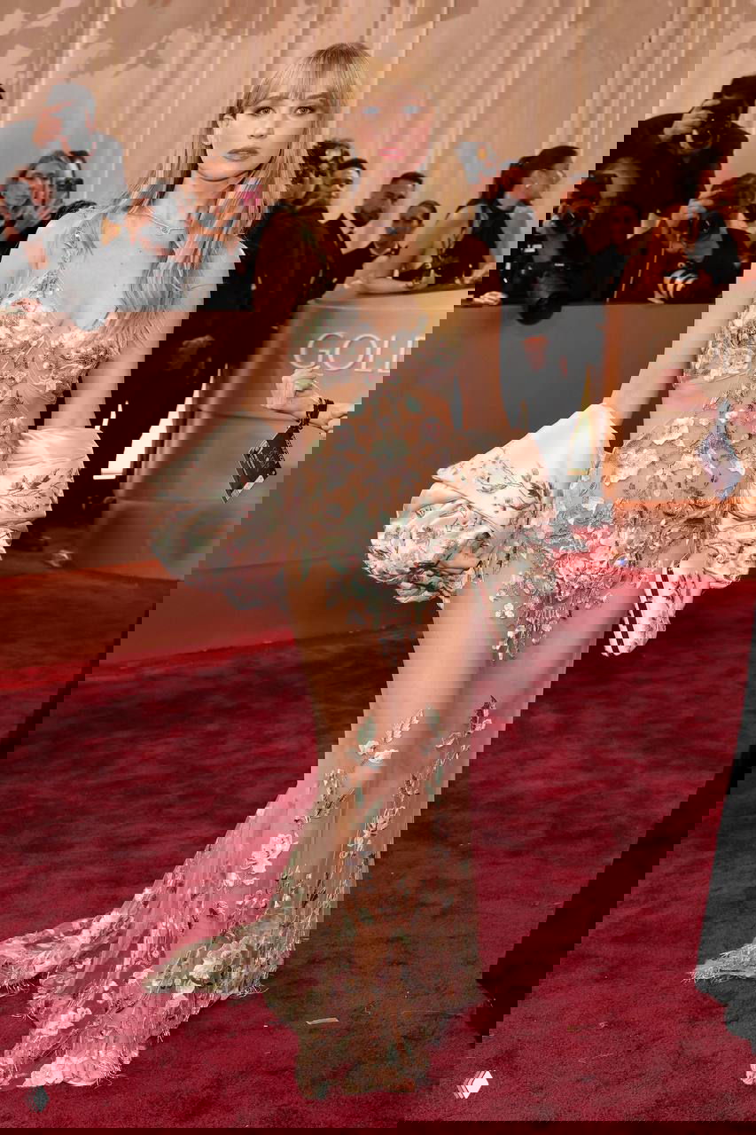 Золотой глобус 2026: образы Дженнифер Лоуренс и звёзд