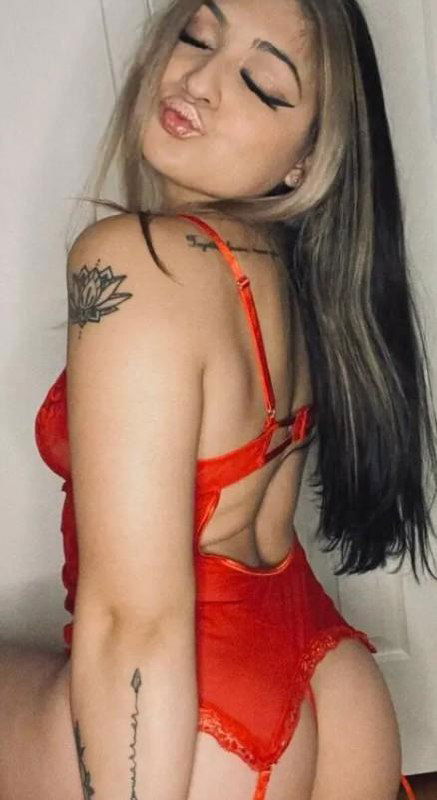 Скандал: у сотрудницы полиции нашли аккаунт OnlyFans