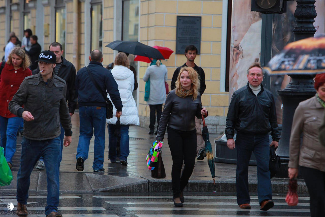 Россияне перестали верить во взаимопомощь