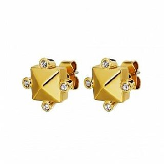 Золотистые квадратные серьги-гвоздики DYRBERG KERN с инкрустацией стразами, вид крупным планом на белом фоне