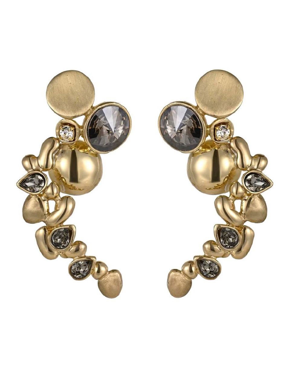 Крупные фрагменты металлических форм и блеска — композиция из серебристых и золотистых деталей, передающих фактуру авторских украшений KALLIOPE.