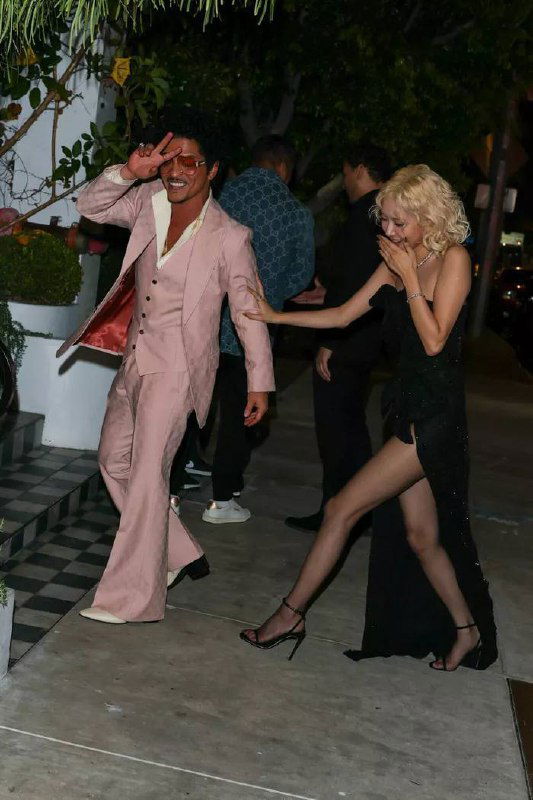 Бруно Марс и Розэ вновь в центре слухов