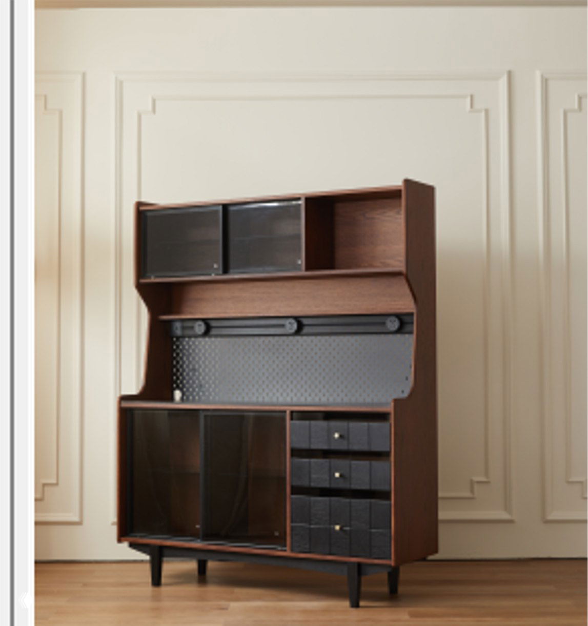 Сервант из массива дуба — натуральная роскошь