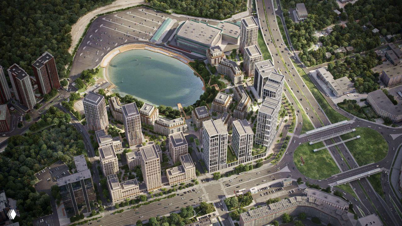 Аэровид сверху: рендер проекта «Город на озере» с водоёмом, квартальной структурой, высотной линией вдоль дороги и зелёными карманами вокруг.